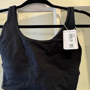 Lululemon Align Sports Bra - New with tags!!

Size 2